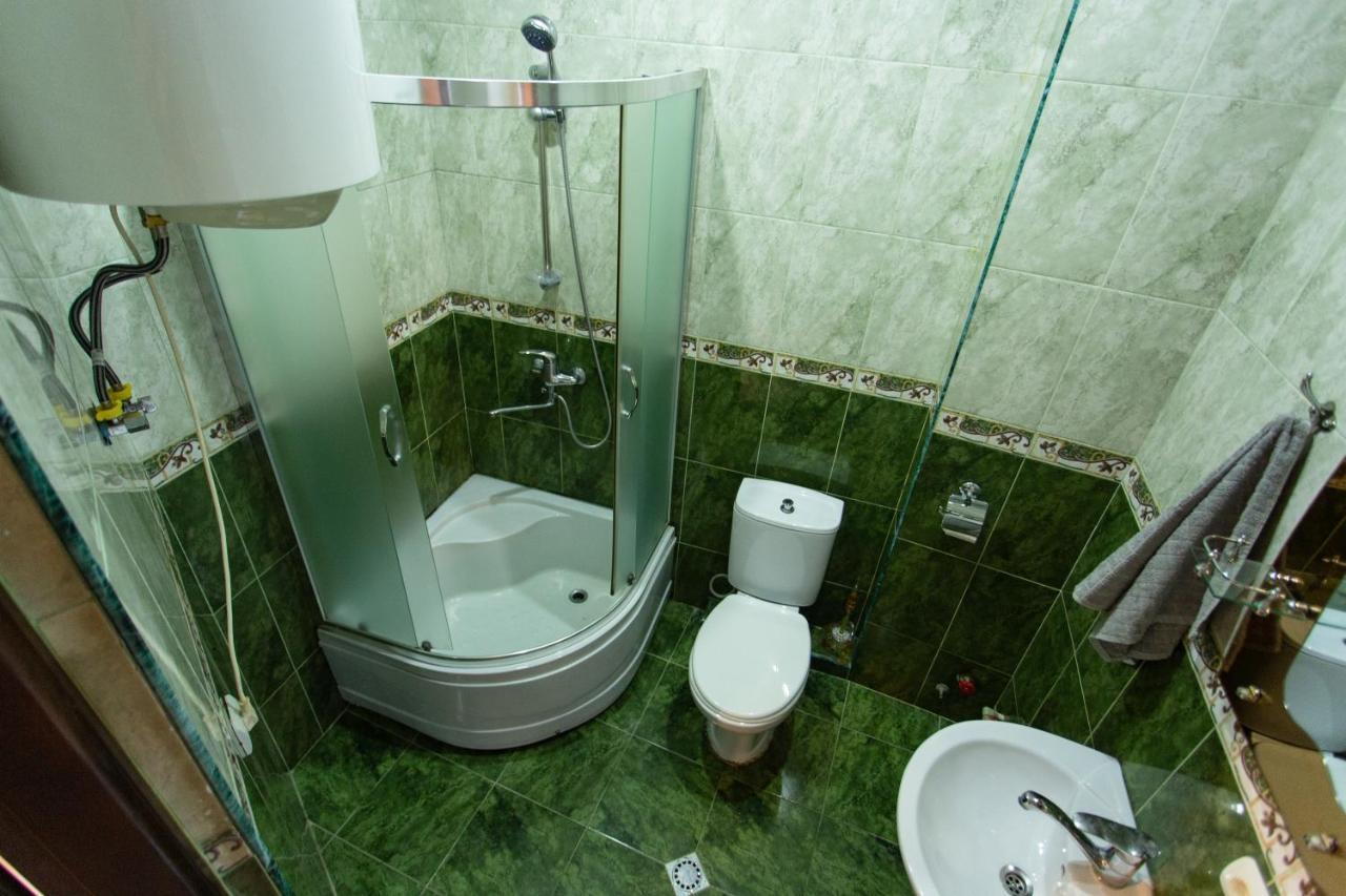 Apartments In The Historical Center Of Batumi, Near The Seaside Park Ngoại thất bức ảnh