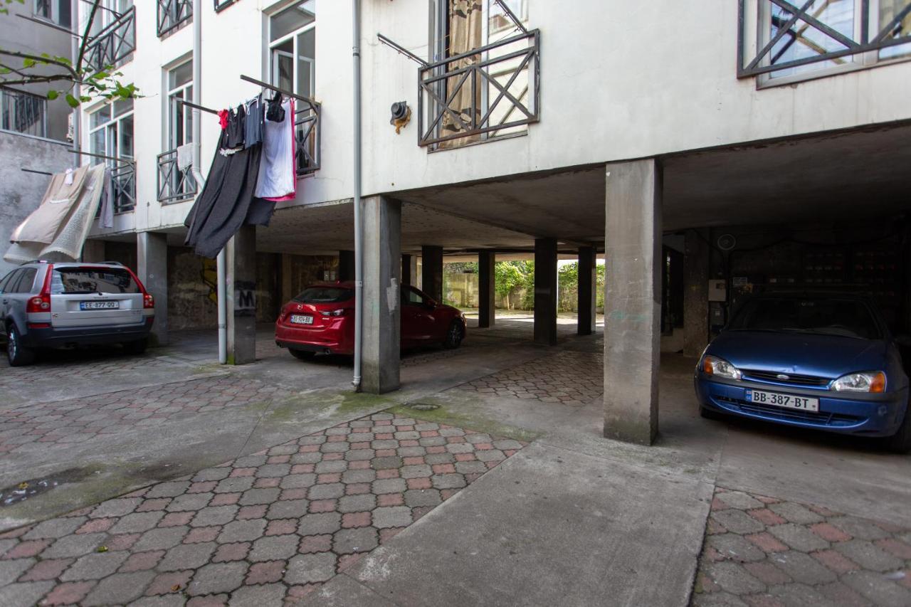 Apartments In The Historical Center Of Batumi, Near The Seaside Park Ngoại thất bức ảnh