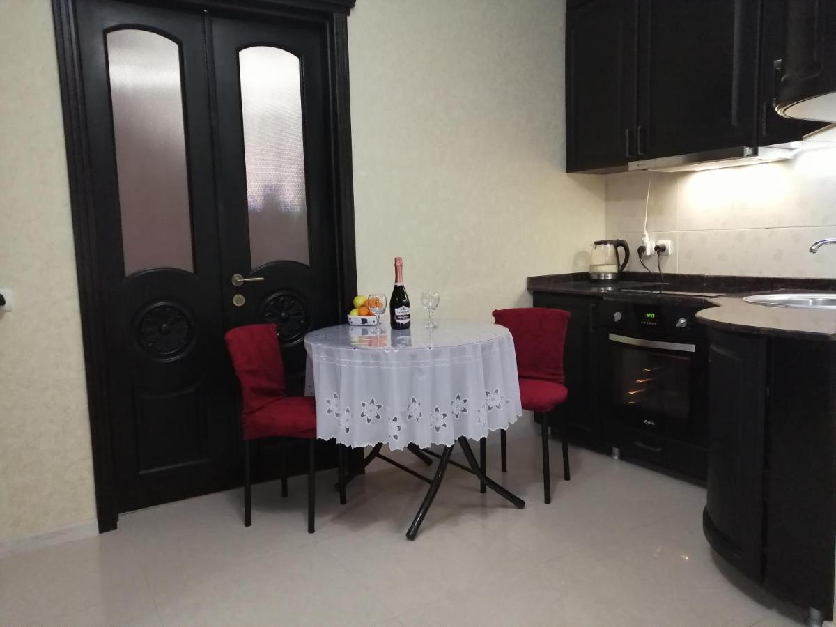 Apartments In The Historical Center Of Batumi, Near The Seaside Park Ngoại thất bức ảnh